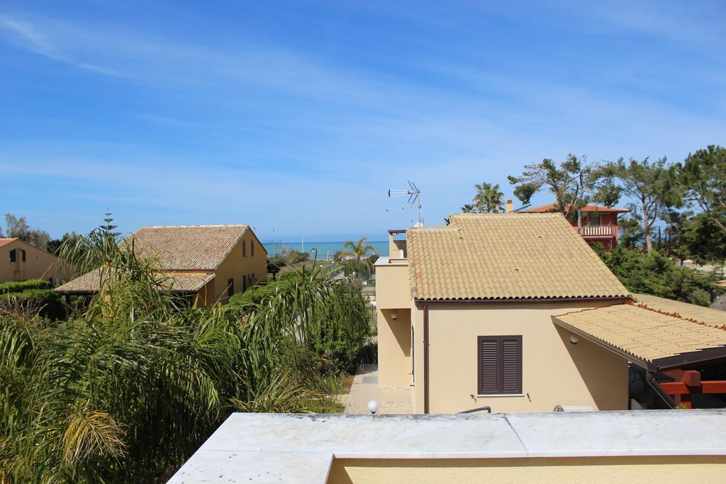 Casa Vacanze Roccella Beach Campofelice Di Roccella Exterior photo