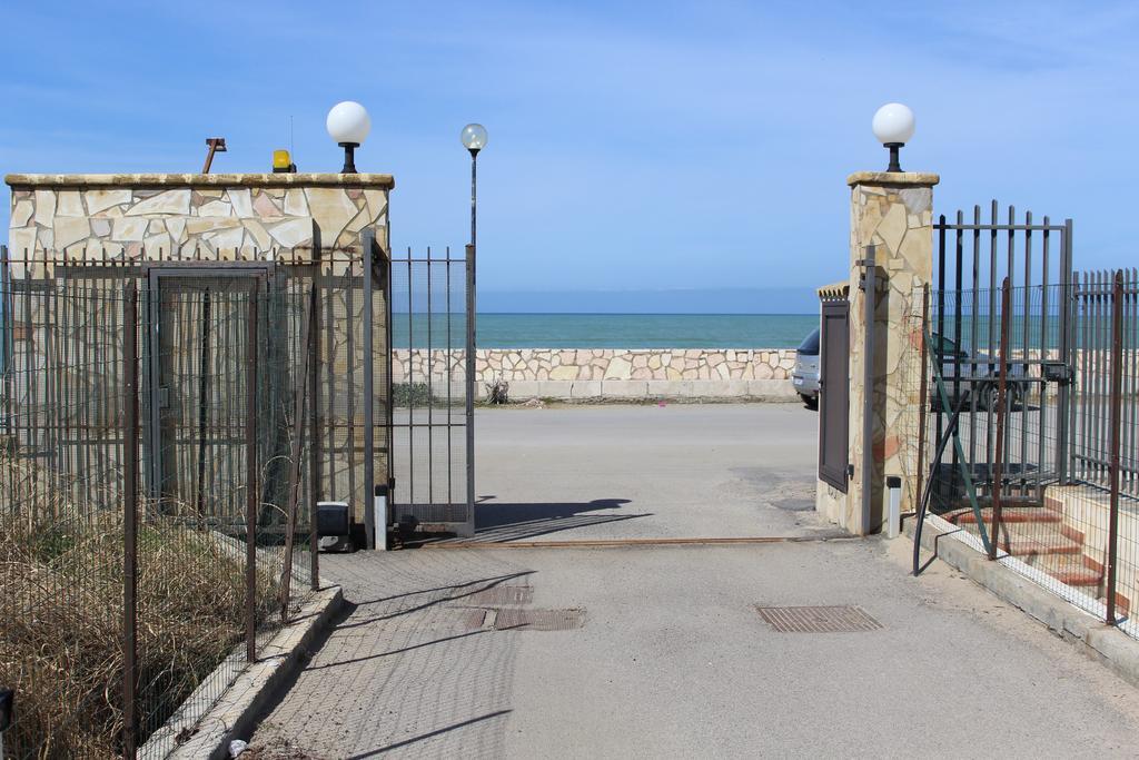 Casa Vacanze Roccella Beach Campofelice Di Roccella Exterior photo