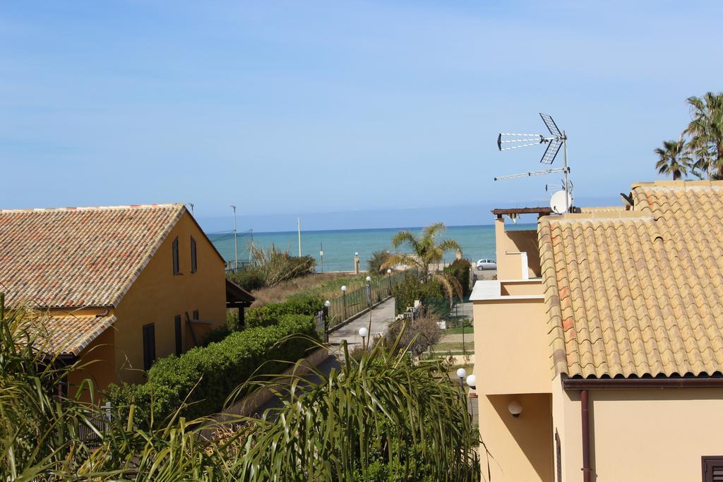 Casa Vacanze Roccella Beach Campofelice Di Roccella Exterior photo